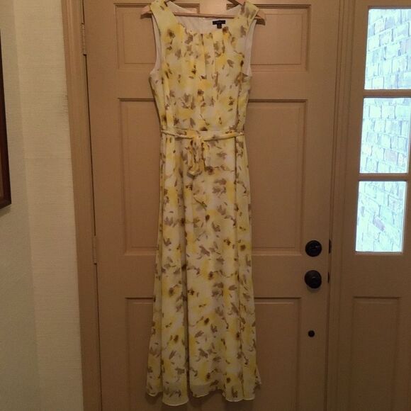 RK Sleeveless Floral Yellow Maxi Dress - Picture 2 of 10